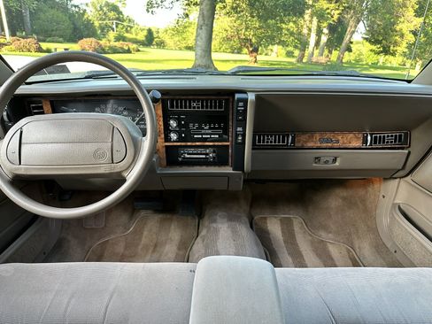 Used 1996 Buick Century Sedan FWD image 14