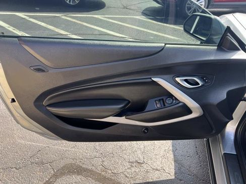 Used 2023 Chevrolet Camaro LT RWD image 7