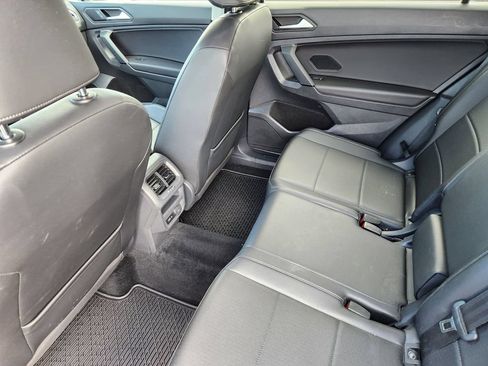 Used 2019 Volkswagen Tiguan SE AWD/4WD image 24
