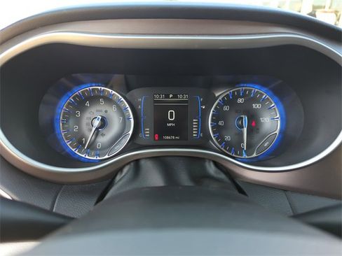 Used 2021 Chrysler Voyager Lxi image 41