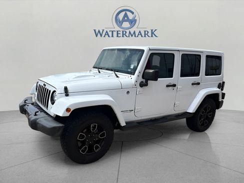 Used 2018 Jeep Wrangler Unlimited Sahara AWD/4WD image 1