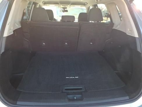 Used 2024 Nissan Rogue SV image 19