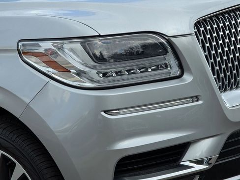 Used 2021 Lincoln Navigator Reserve w/ Luxury Package image 10