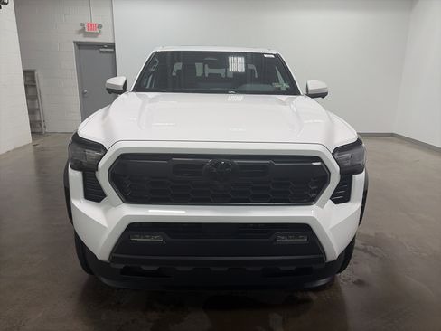 New 2026 Toyota Tacoma TRD Off-Road image 8