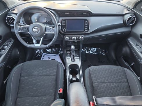 Used 2024 Nissan Kicks SV image 10