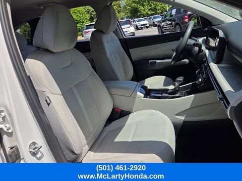 Used 2025 Hyundai Tucson SEL FWD image 19