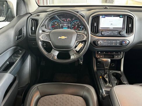 Used 2017 Chevrolet Colorado Z71 image 10