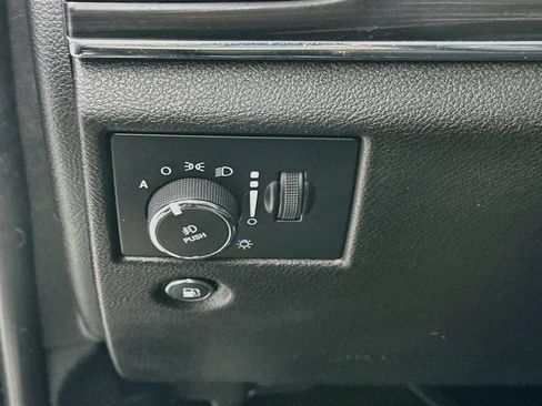 Certified 2021 Jeep Grand Cherokee Limited w/ Quick Order Package 28K 80th AWD/4WD image 18