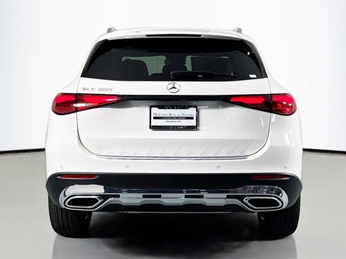 New 2026 Mercedes-Benz GLC 300 image 3