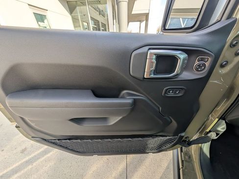 New 2026 Jeep Gladiator Willys image 36