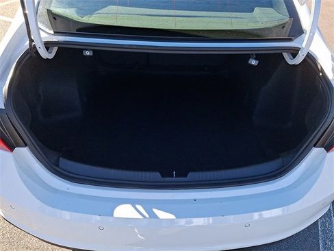 Used 2024 Chevrolet Malibu LT image 28