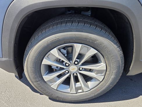 New 2026 Chevrolet Equinox LT w/ Safety and Technology Package image 4