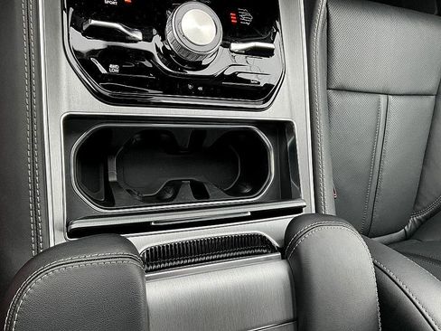 New 2026 Jeep Grand Wagoneer L Limited image 23