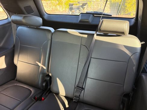 Used 2020 Chevrolet Traverse LT w/ LPO, Blackout Package image 21