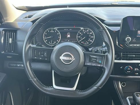 Used 2025 Nissan Pathfinder SV FWD image 22