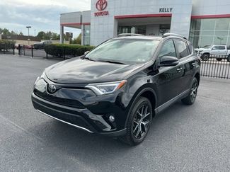 Used 2017 Toyota RAV4 SE image 1