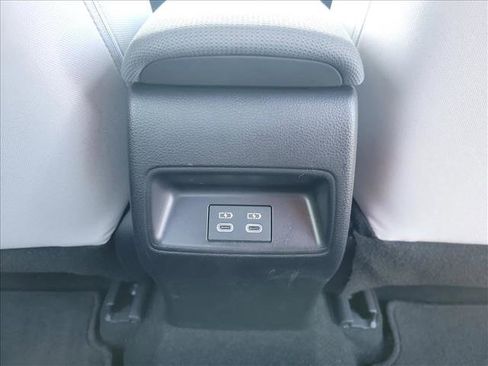 Used 2025 Toyota Corolla LE image 17