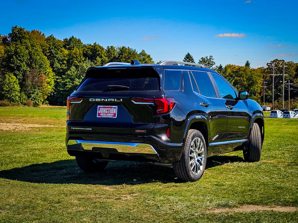 New 2027 GMC Terrain Denali AWD/4WD image 3