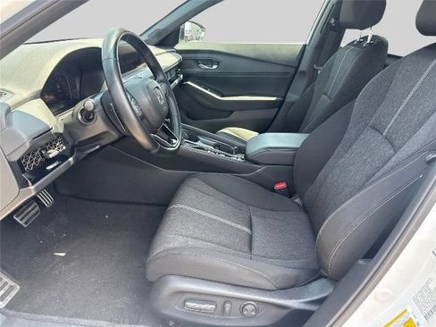 Used 2023 Honda Accord Sport image 9