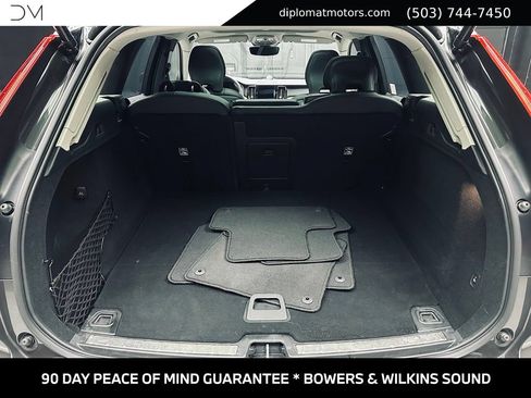 Used 2024 Volvo XC60 T8 Ultimate AWD/4WD image 45