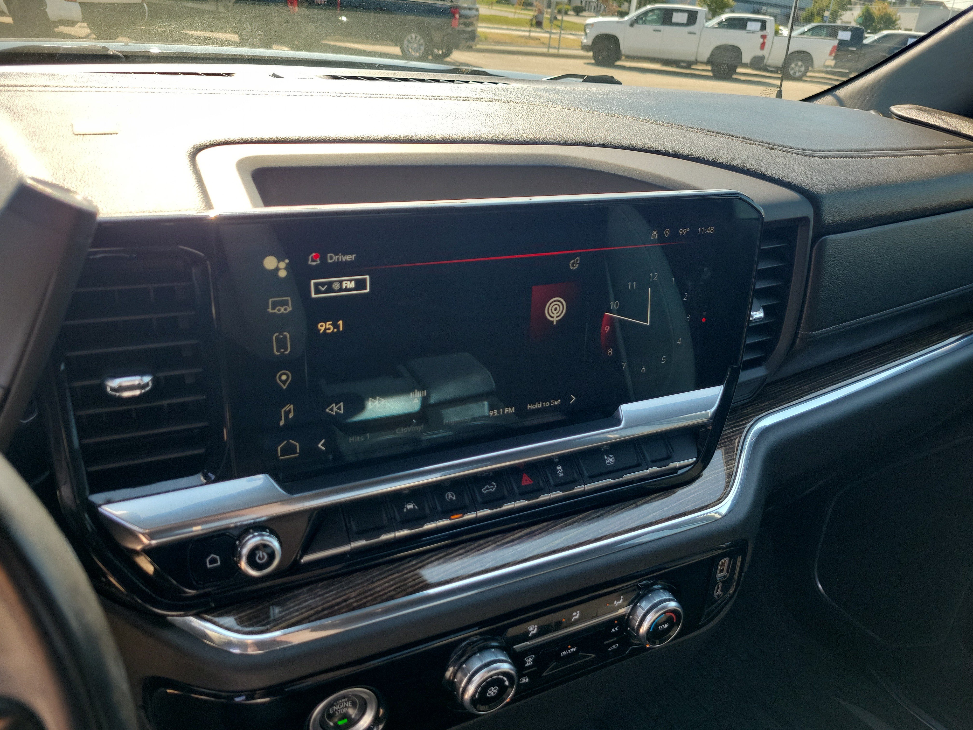 Used 2023 GMC Sierra 1500 SLE w/ Enhanced Capability Package AWD/4WD image 27