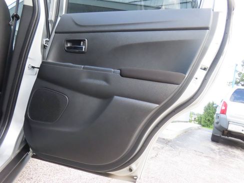 Used 2025 Mitsubishi Outlander Sport AWD image 38