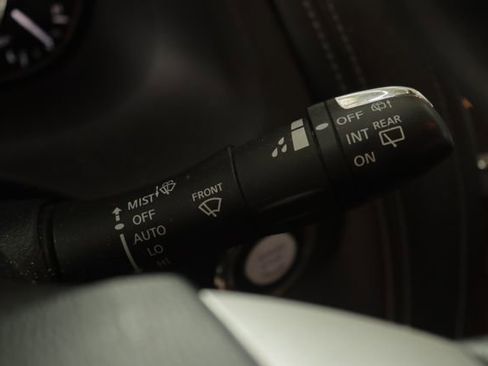 Used 2016 INFINITI QX80 4WD w/ Driver's Assistance Package image 13