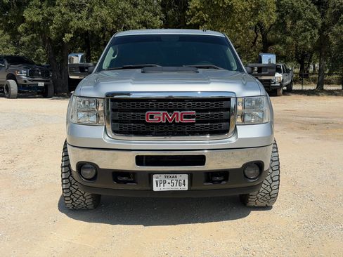 Used 2012 GMC Sierra 2500 SLT w/ SLT Convenience Package AWD/4WD image 2