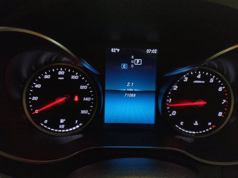 Used 2019 Mercedes-Benz C 300 Sedan image 23