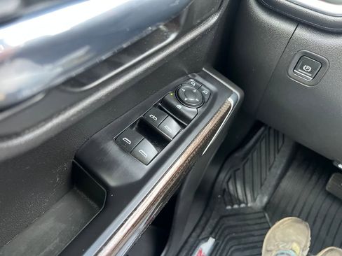 Used 2021 Chevrolet Silverado 1500 RST image 11