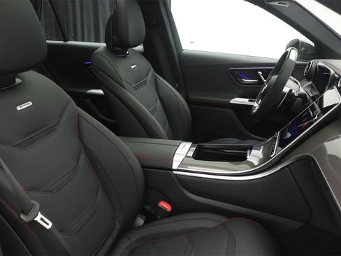 New 2026 Mercedes-Benz GLC 43 AMG 4MATIC image 9