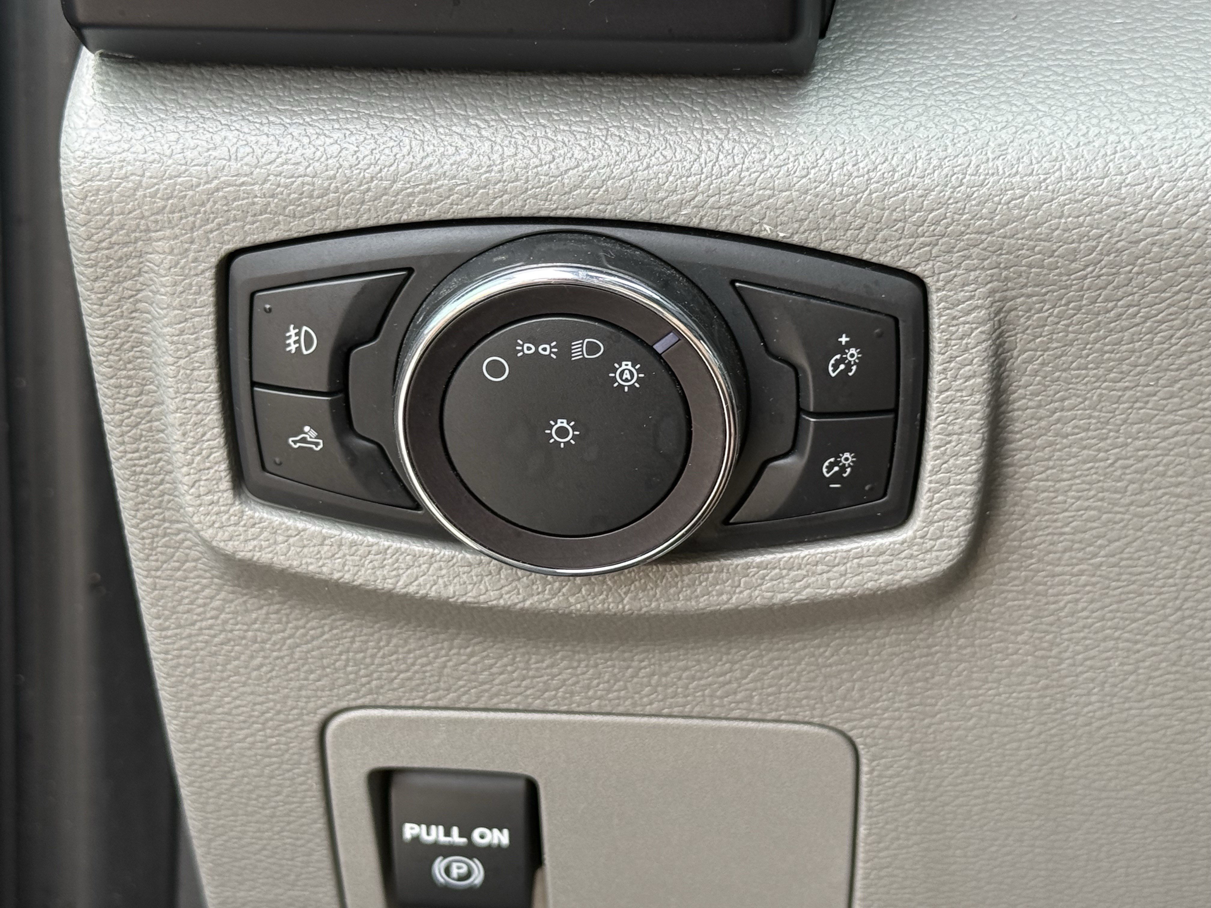 Used 2019 Ford F150 XL w/ Equipment Group 101A Mid RWD image 23