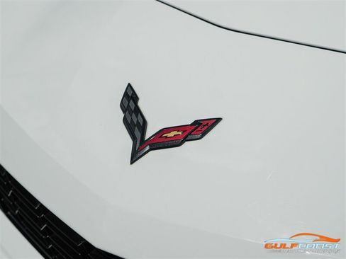 Used 2016 Chevrolet Corvette Z06 w/ 3LZ Preferred Equipment Group RWD image 4