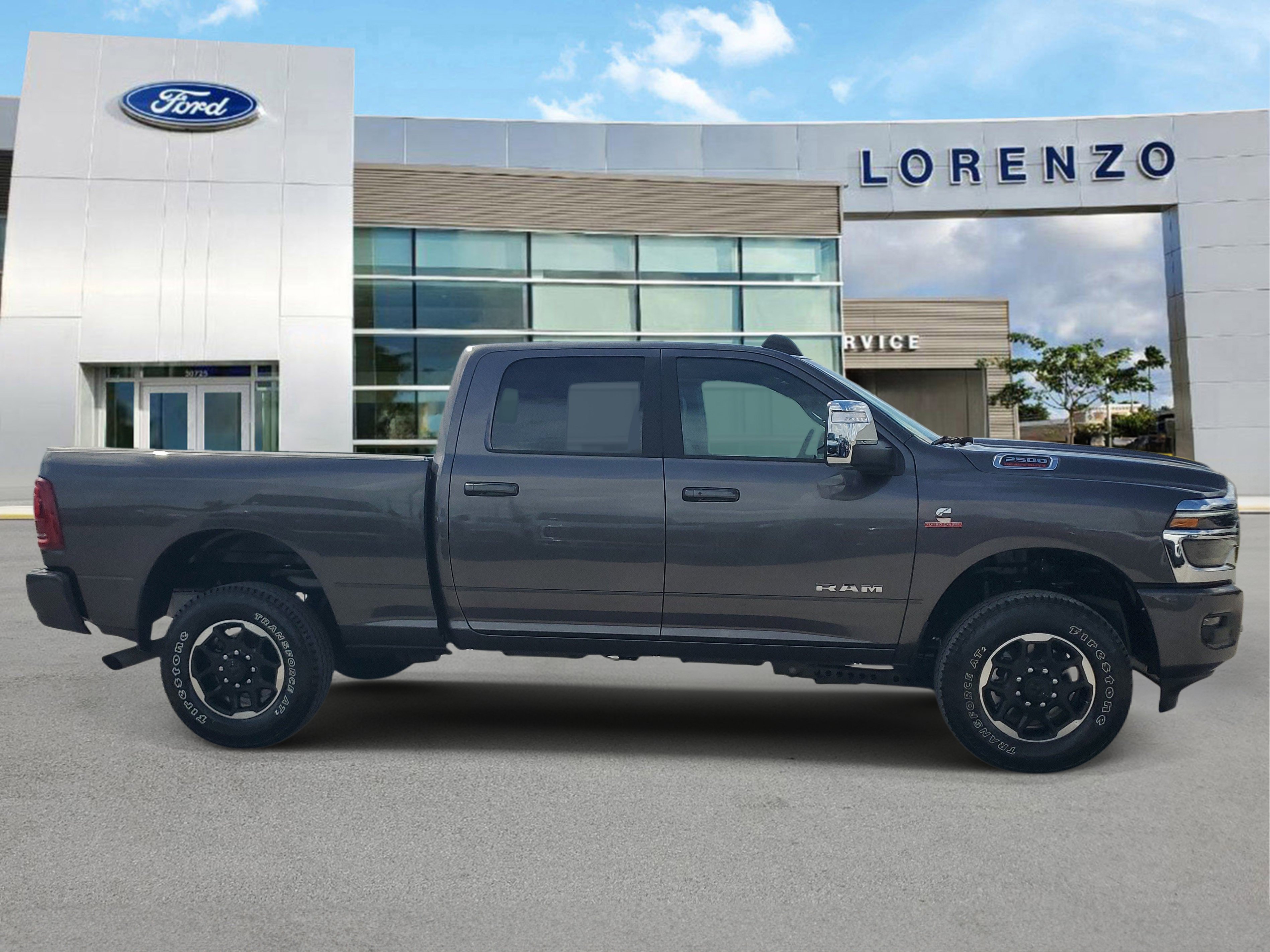 Used 2026 RAM 2500 Laramie AWD/4WD image 4