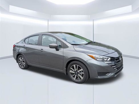 Used 2025 Nissan Versa SV w/ Trunk Package FWD image 2