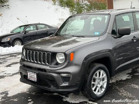 Used 2019 Jeep Renegade Sport image 32