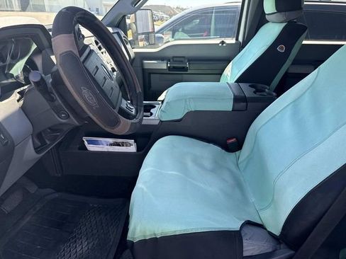 Used 2016 Ford F250 XLT w/ XLT Premium Package image 9