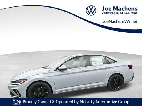 New 2026 Volkswagen Jetta SE FWD image 1