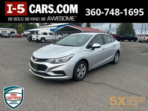 Used 2018 Chevrolet Cruze LS FWD image 1
