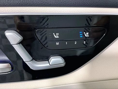Used 2026 Mercedes-Benz GLC 300 image 27