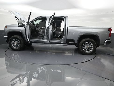 Used 2024 Chevrolet Silverado 2500 LTZ w/ LTZ Premium Package AWD/4WD image 35