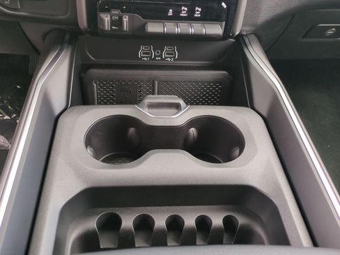 New 2026 RAM 1500 4x4 Crew Cab image 26