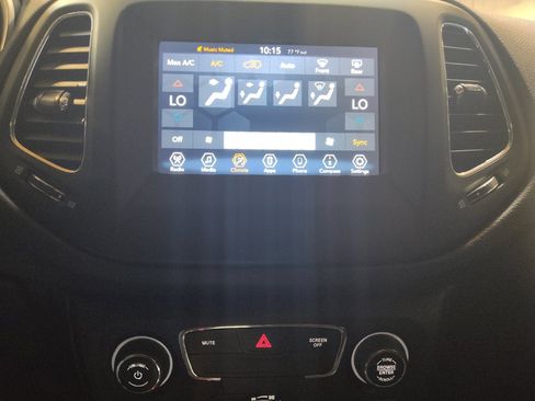 Used 2018 Jeep Compass Latitude w/ Popular Equipment Group FWD image 25