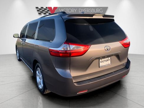 Used 2020 Toyota Sienna LE image 6
