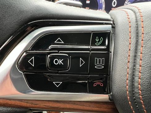 Used 2022 Jeep Grand Cherokee Summit w/ Luxury Tech Group V image 49