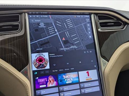 Used 2013 Tesla Model S Performance RWD image 24