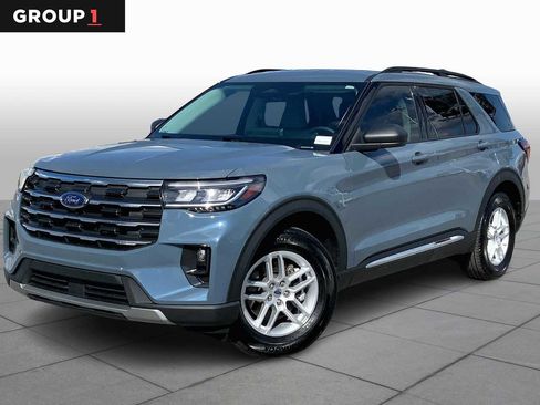 Certified 2025 Ford Explorer Active w/ Active Comfort Package image 1