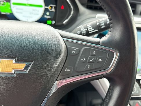 Used 2020 Chevrolet Bolt Premier w/ Infotainment Package image 24