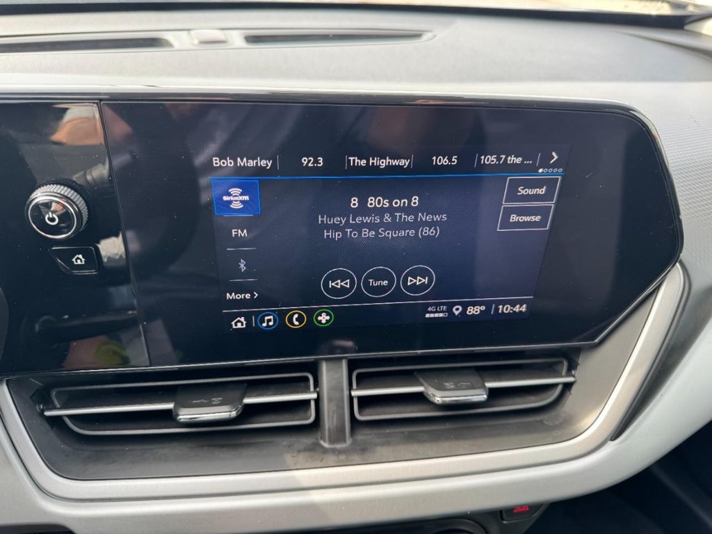 Used 2025 Chevrolet Trax LS w/ LS Convenience Package FWD image 19