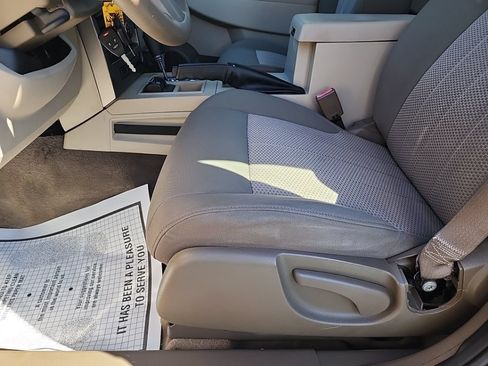 Used 2012 Jeep Liberty Sport AWD/4WD image 30